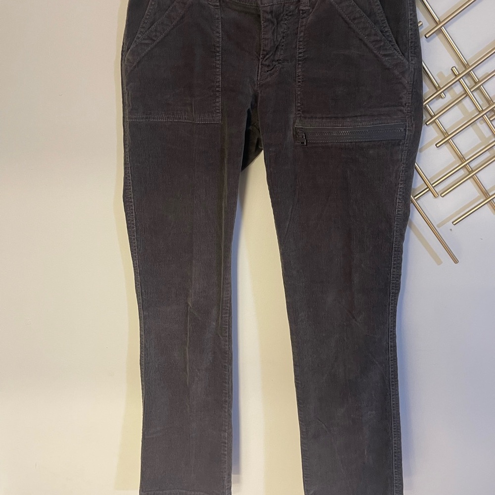 The North Face Women's Corduroy Ankle Jeans in Charcoal